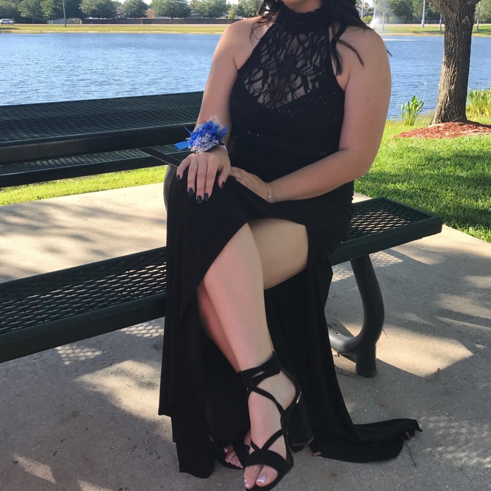 Black 2 piece prom dress
